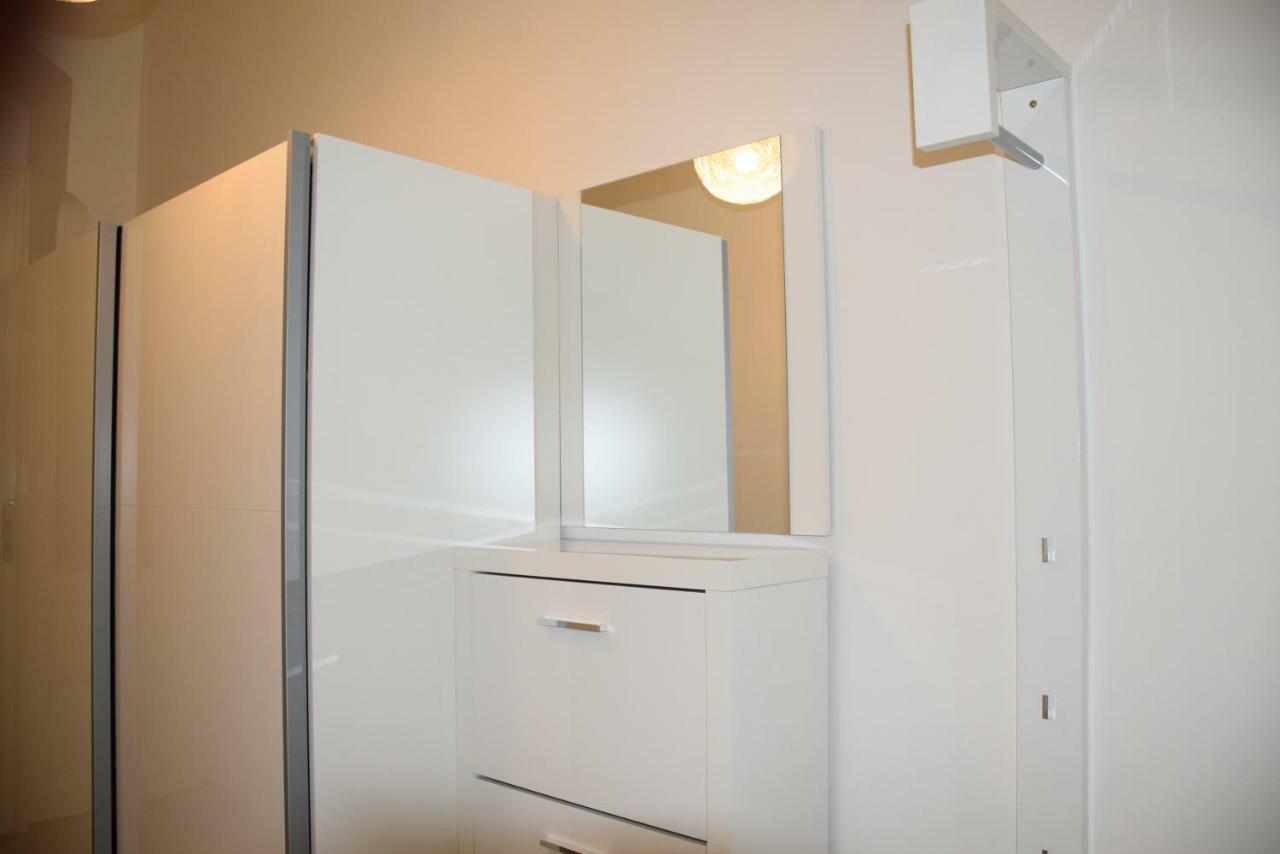 Tiva Downtown Apartments Prague Ngoại thất bức ảnh